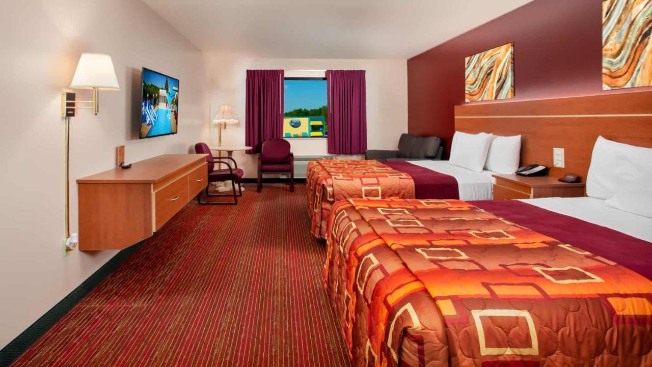 Grand Marquis Waterpark Hotel & Suites วิสคอนซินเดลส์ ภายนอก รูปภาพ