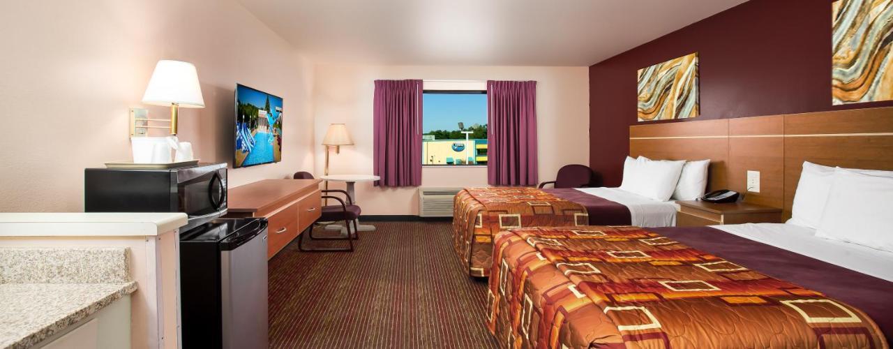 Grand Marquis Waterpark Hotel & Suites วิสคอนซินเดลส์ ภายนอก รูปภาพ