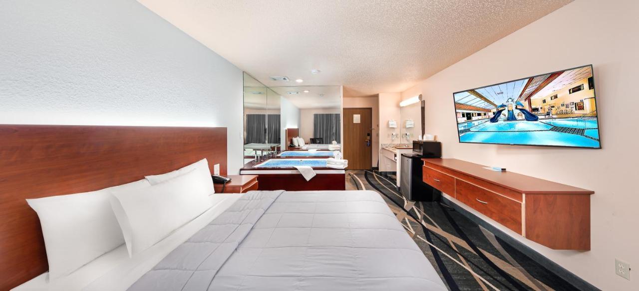 Grand Marquis Waterpark Hotel & Suites วิสคอนซินเดลส์ ภายนอก รูปภาพ