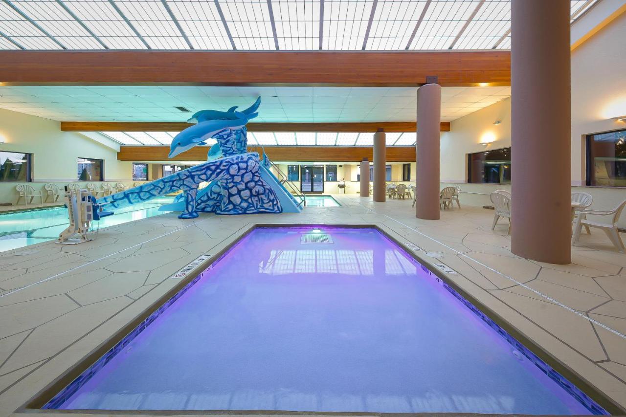 Grand Marquis Waterpark Hotel & Suites วิสคอนซินเดลส์ ภายนอก รูปภาพ