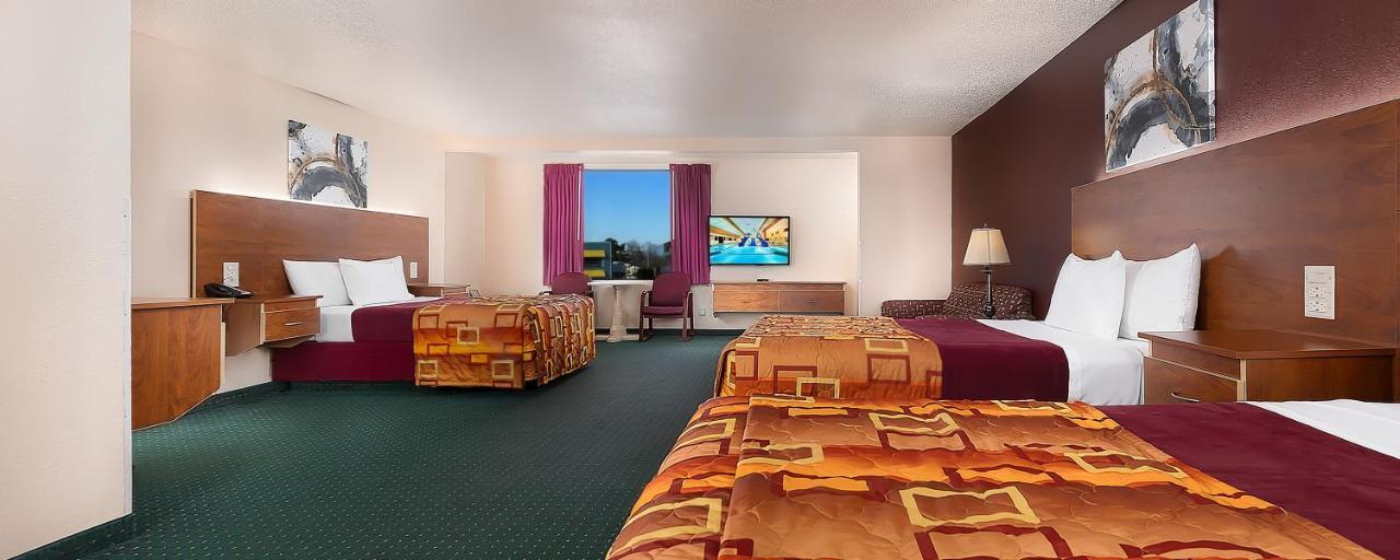 Grand Marquis Waterpark Hotel & Suites วิสคอนซินเดลส์ ภายนอก รูปภาพ