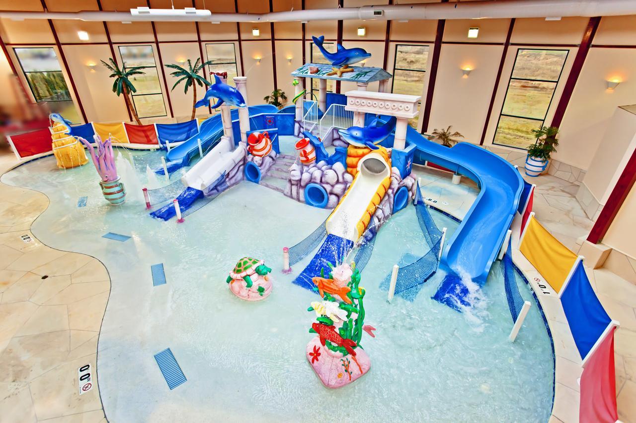 Grand Marquis Waterpark Hotel & Suites วิสคอนซินเดลส์ ภายนอก รูปภาพ